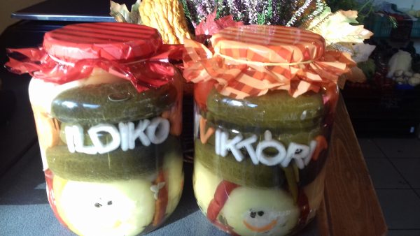 Vegyes darabos savanyúság (bármilyen névvel, felirattal)